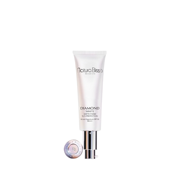 1570633837_natura_bisse_diamond_white_spf50_pa_oil_free_brilliant_su.png
