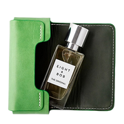 1577102258_eight_bob_grass_green_leather_case.png