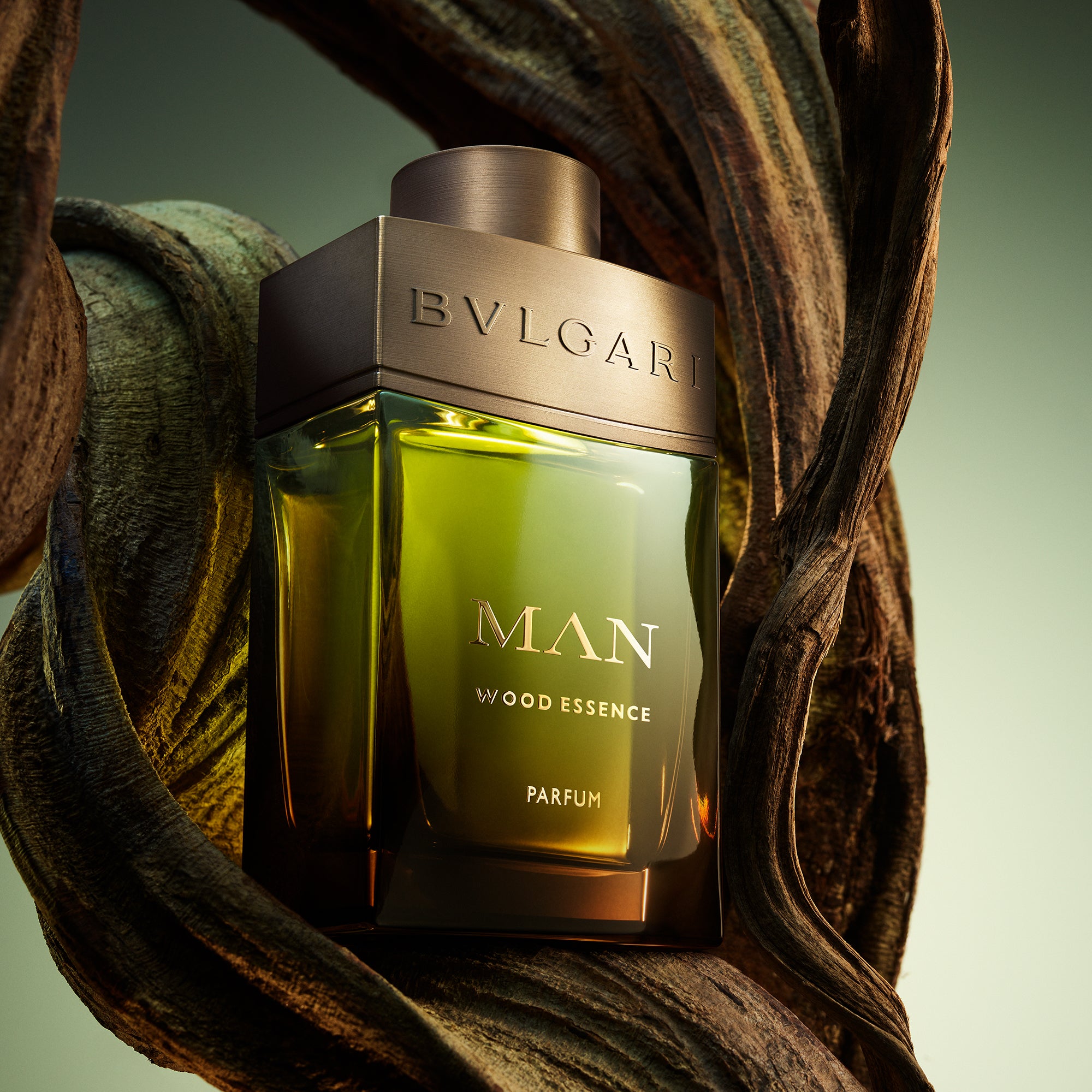 Bvlgari Man Wood Essence Parfum
