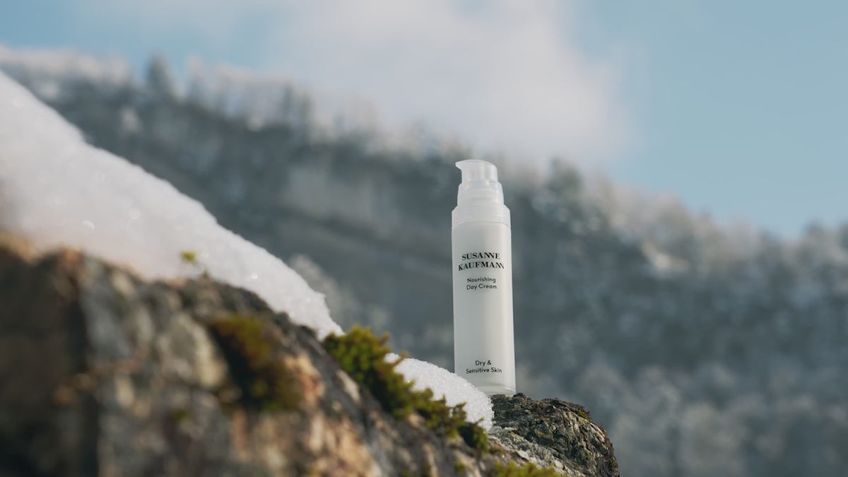 Laad video: Susanne Kaufmann Nourishing Day Cream 50ml
